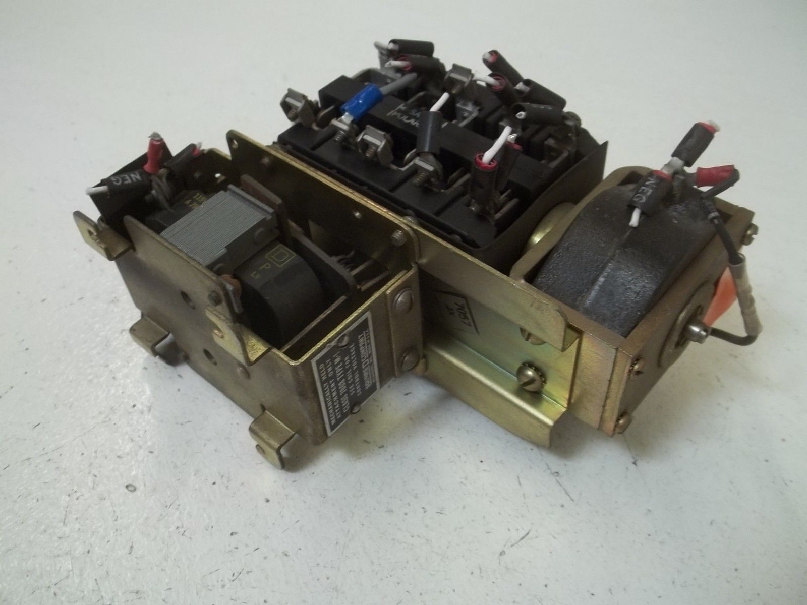 SQUARE D 7008-D0-64 SER.A UNMP