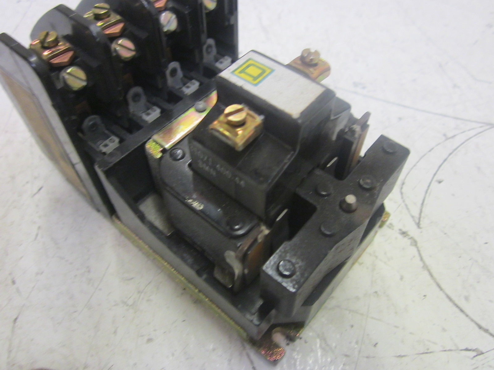SQUARE D 8501-H040 SER.D CONTACTOR 120V UNMP