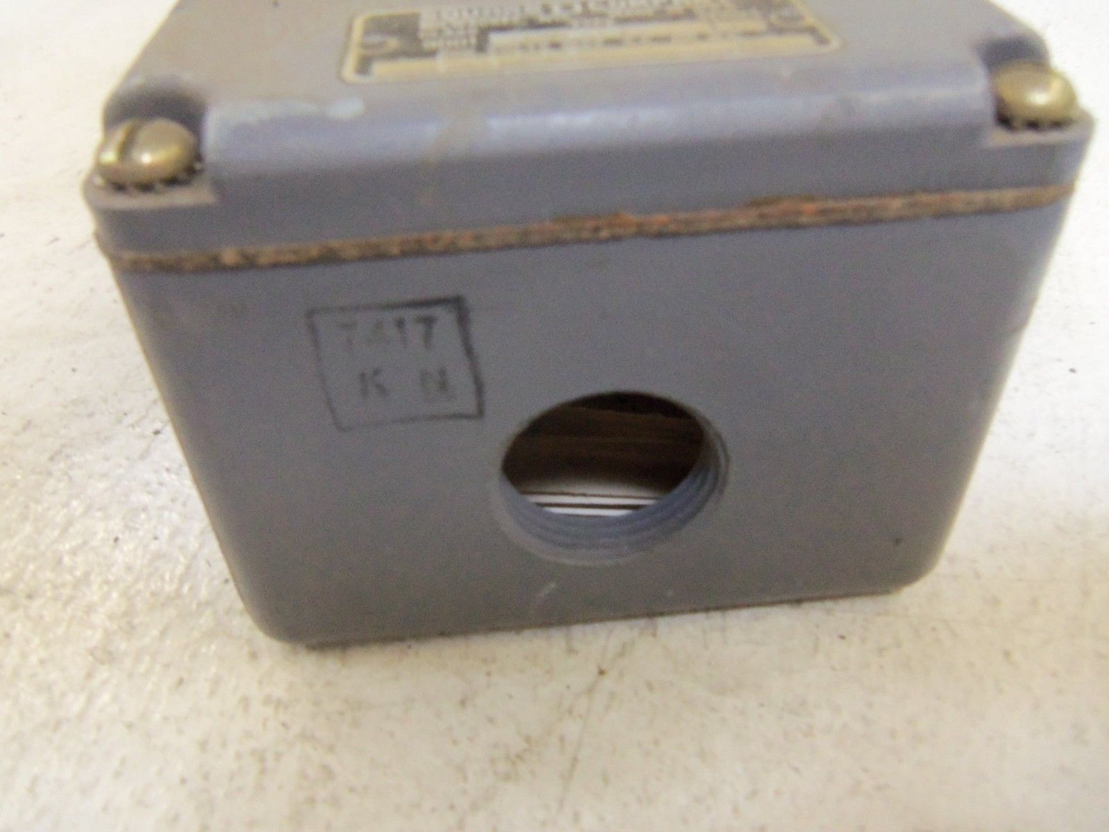 SQUARE D 9001-TY-21 PUSHBUTTON UNMP