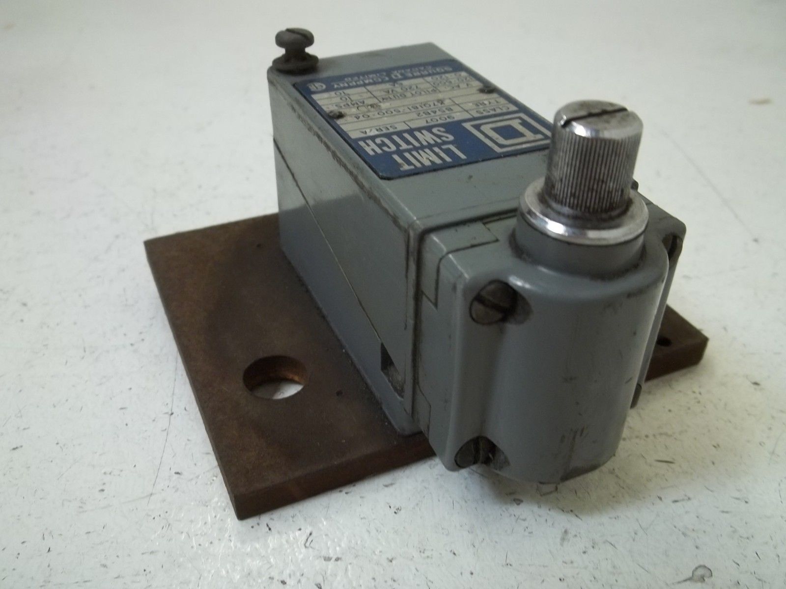 SQUARE D 9007-B54B2 SER.A LIMIT SWITCH UNMP
