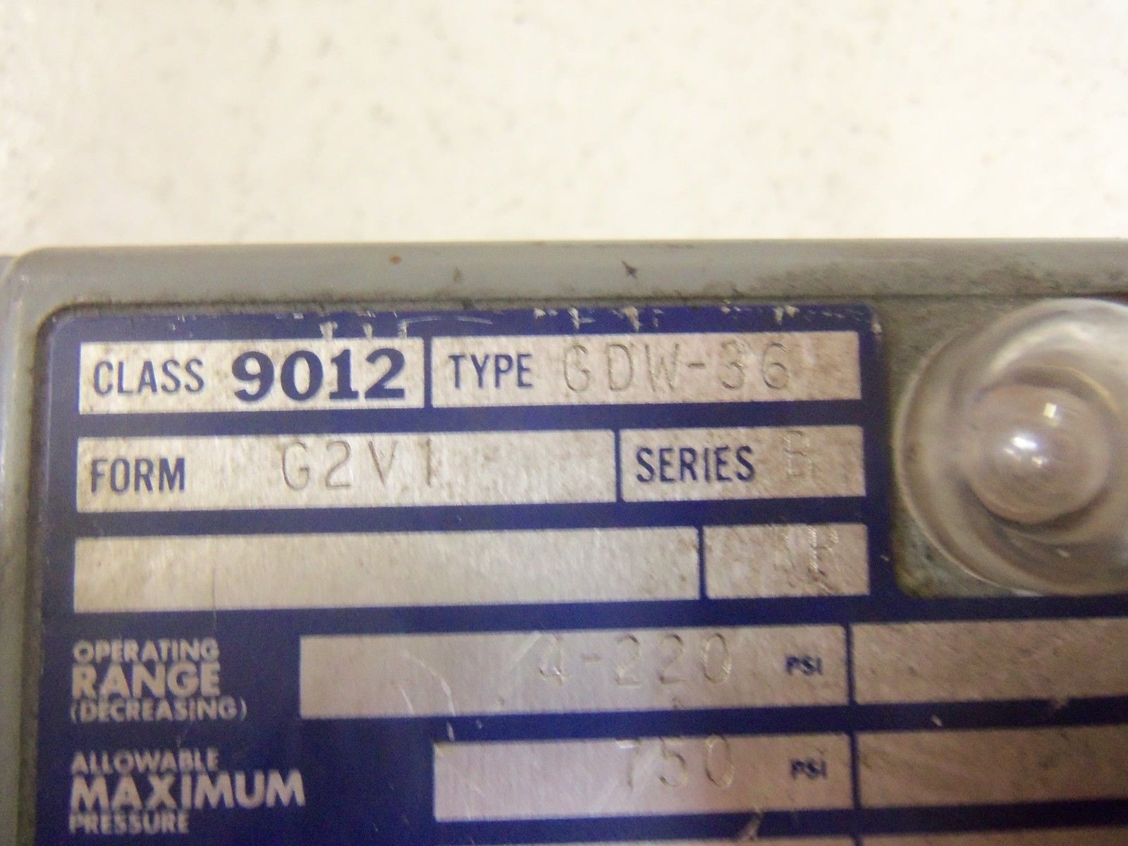 SQUARE D 9012-GDW-36 PRESSURE SWITCH SENSOR UNMP