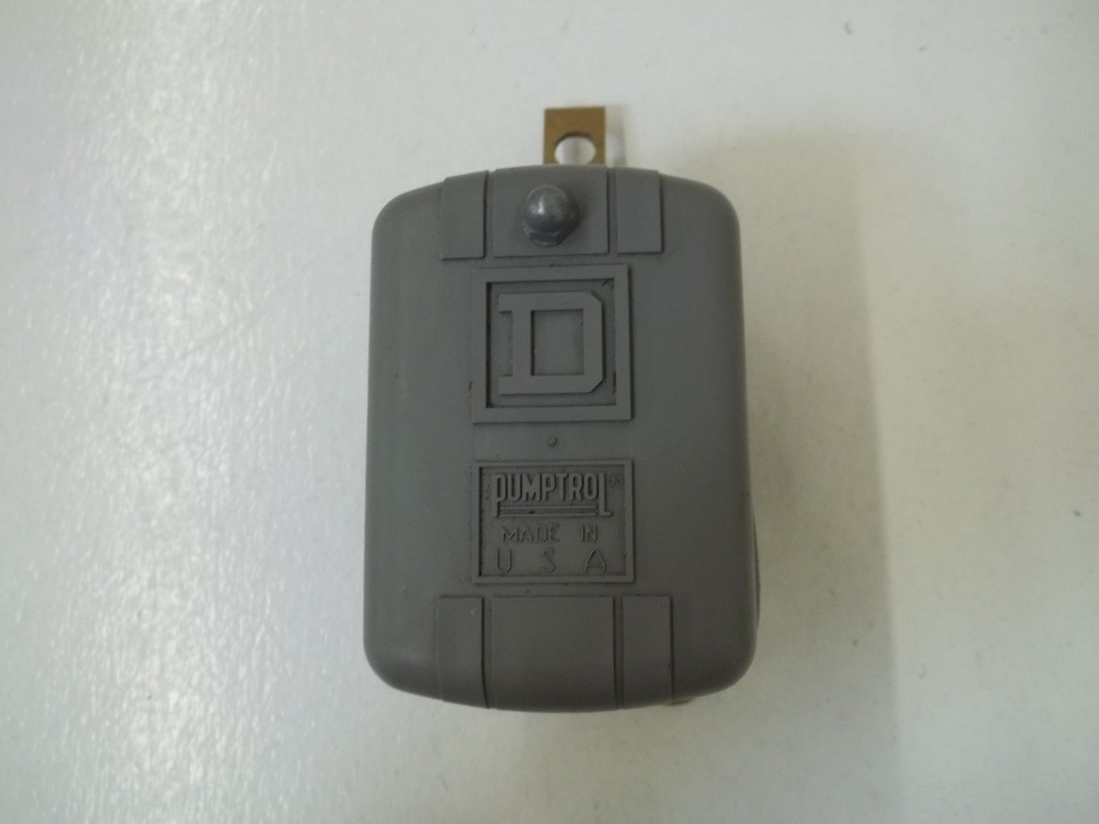SQUARE D 9037DG2R SER.B UNMP