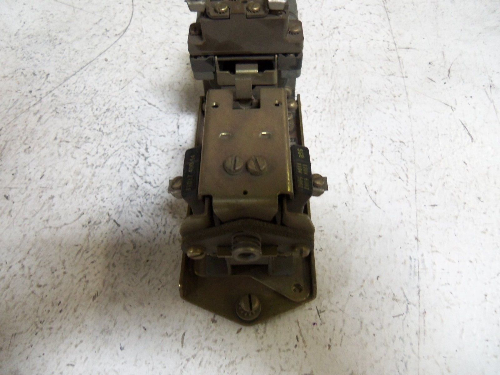 SQUARE D 9050-B0-1E PNEUMATIC TIMING UNMP