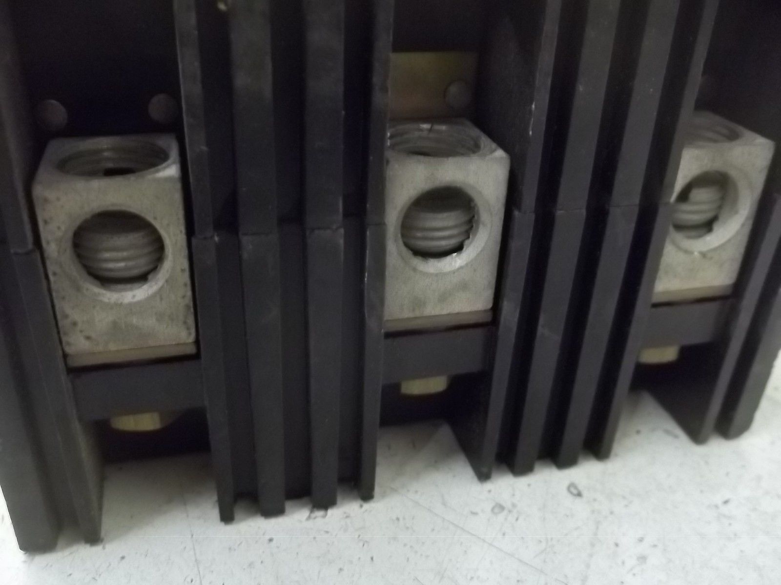 SQUARE  D FAL-36030 CIRCUIT BREAKER UNMP