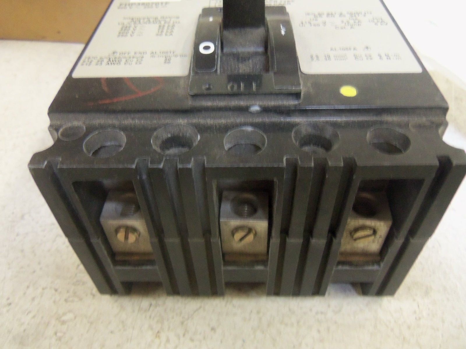 SQUARE D FHP36070TF CIRCUIT BREAKER NSMP