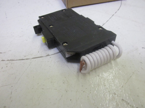 SQUARE D Q0B115GF1 CIRCUIT BREAKER 15A 1POLE 120V NSMP