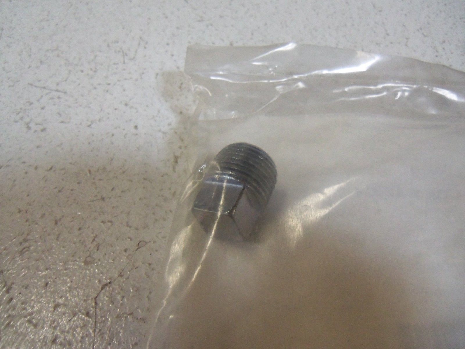 SQUARE HEAD GALV PIPEL 1/2" FITTING 1908-5155 NSNP