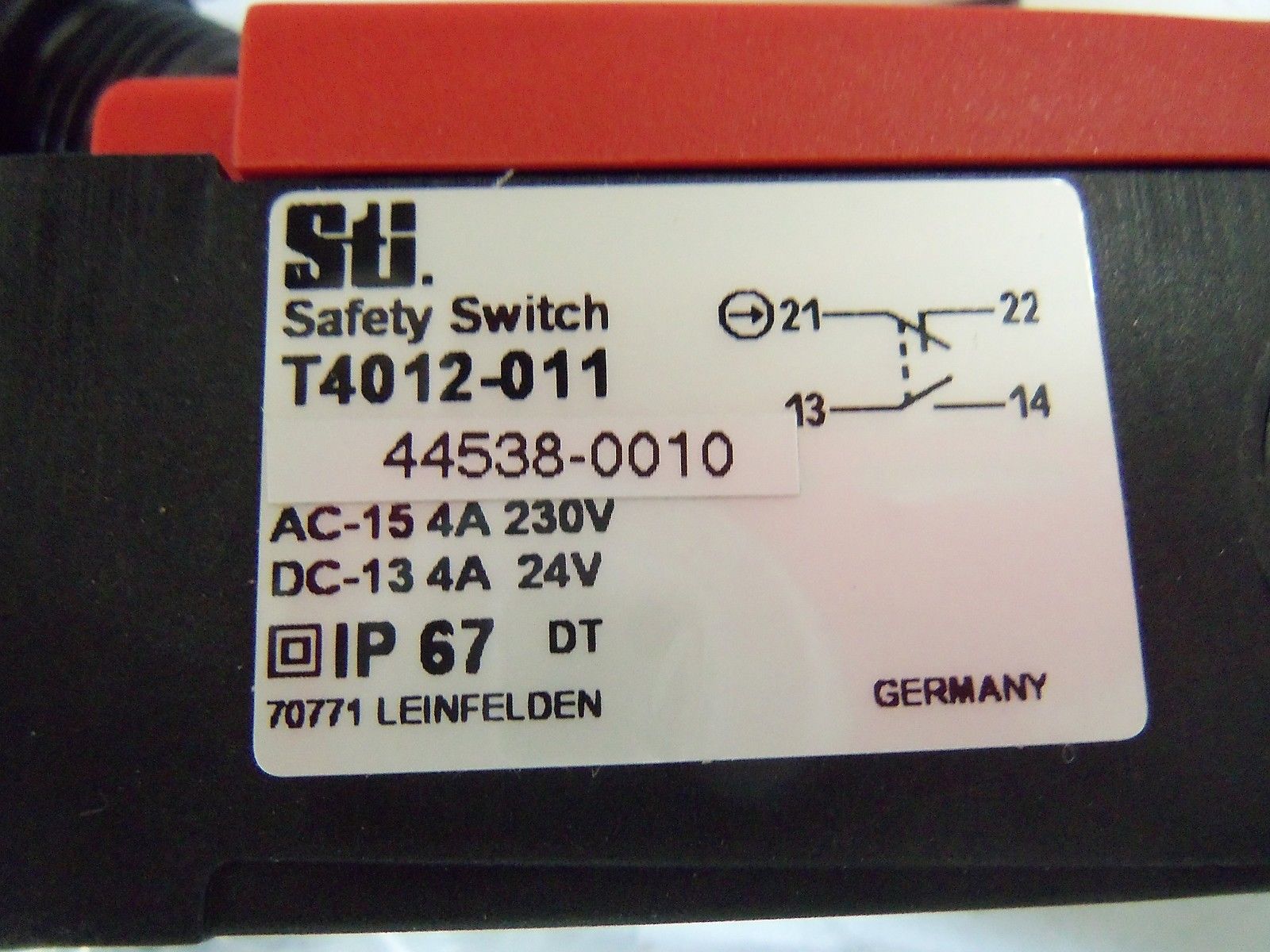 STI 44538-0010 T4012-011 SAFETY SWITCH NSNP