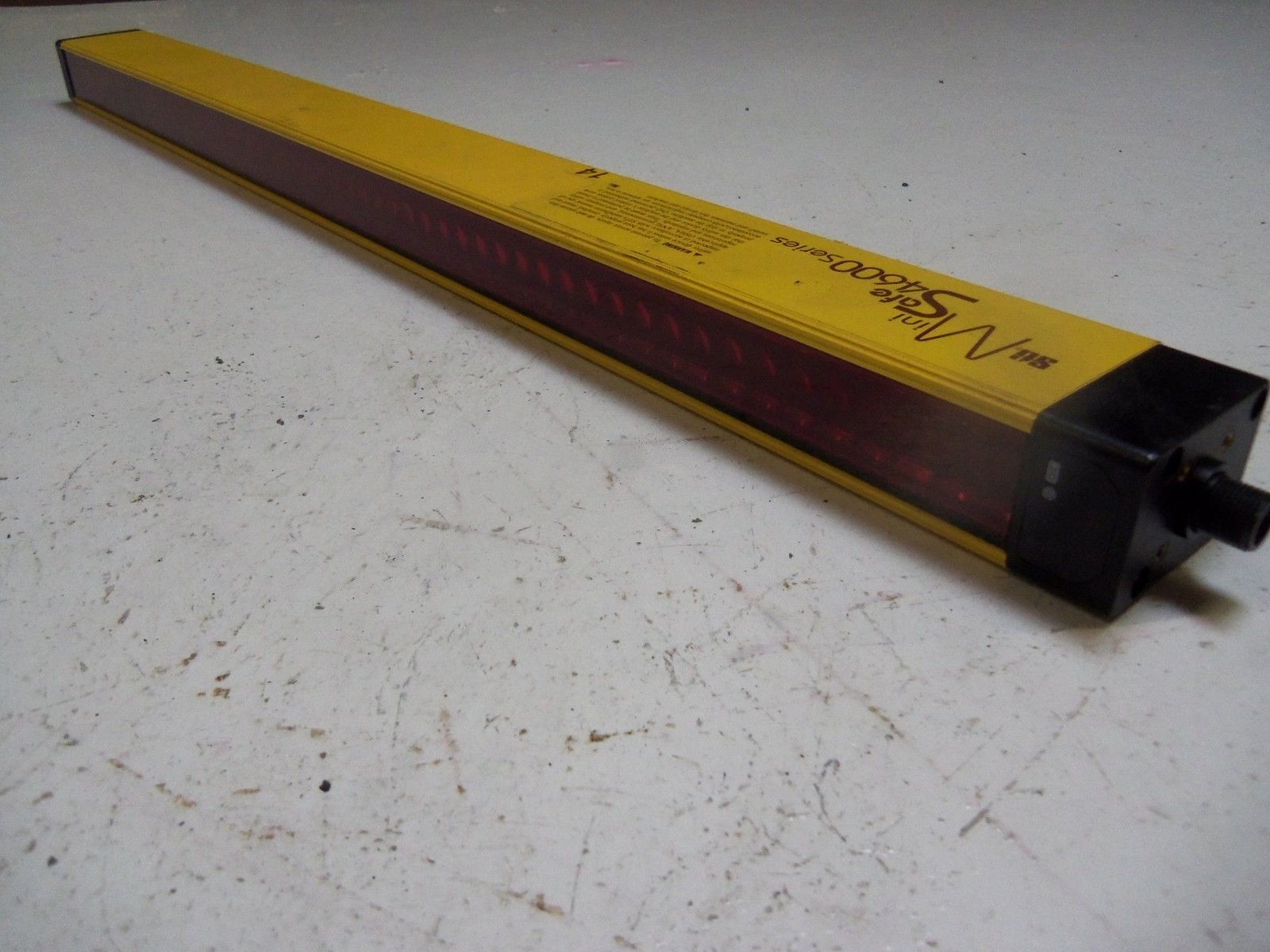 STI MS46-14-610-Q2-X LIGHT SCREEN TRANSMITTER UNMP