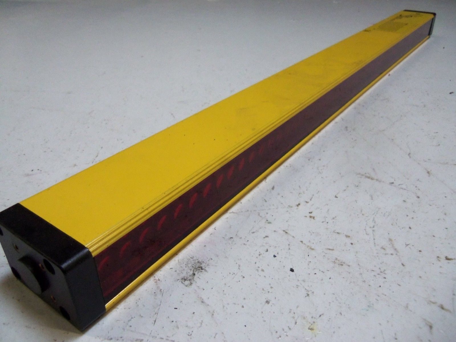 STI MS46-14-610-Q2-X LIGHT SCREEN TRANSMITTER UNMP