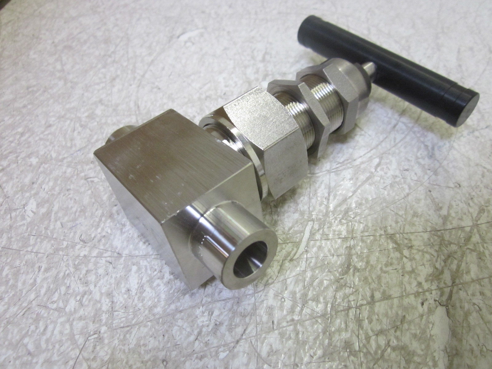 SWAGELOK SS-12NBSW8T-G NEEDLE VALVE NSNP