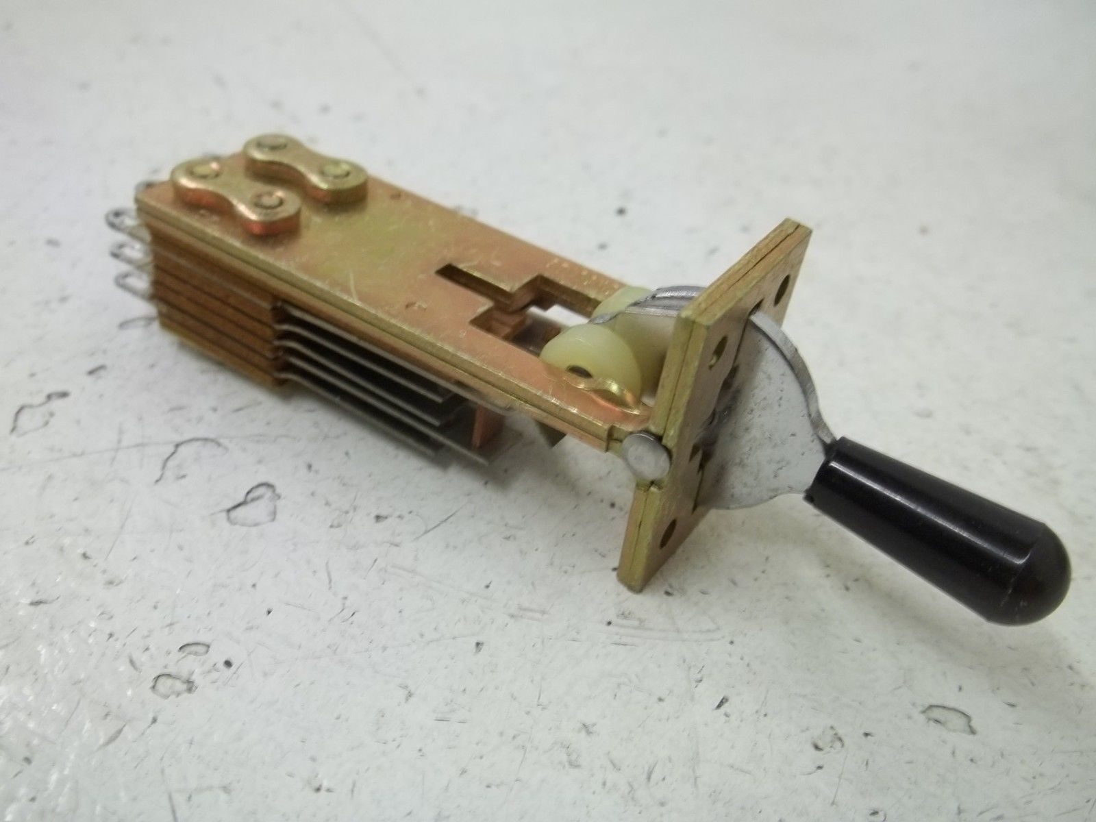 SWITCH CRAFT 60012L TELEVER SWITCH NSMP