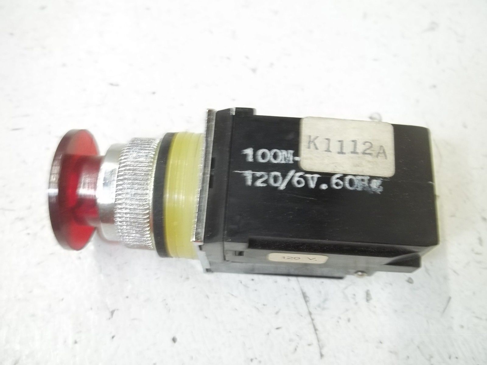 SYLVANIA 100MK1112 300V UNMP