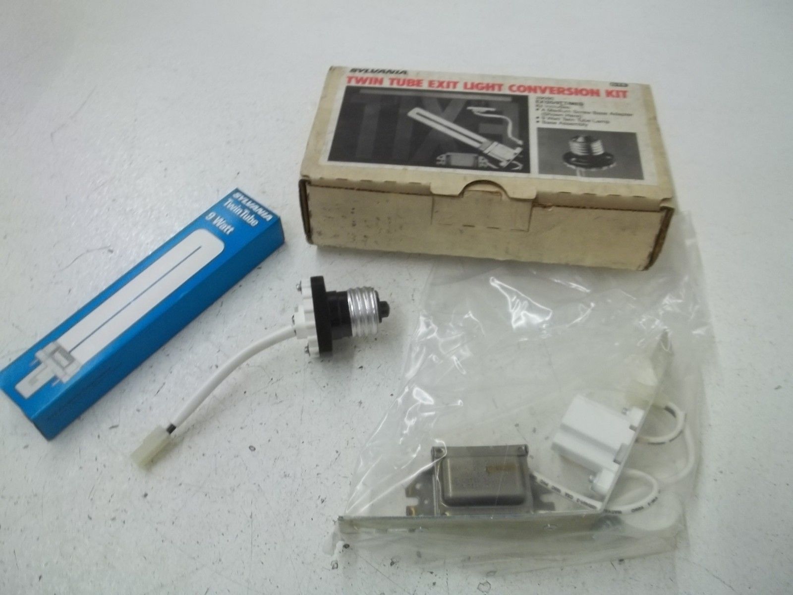 SYLVANIA 29090 TWIN TUBE  EXIT LIGHT CONVERSION KIT EX120/9TT/MED NSMP