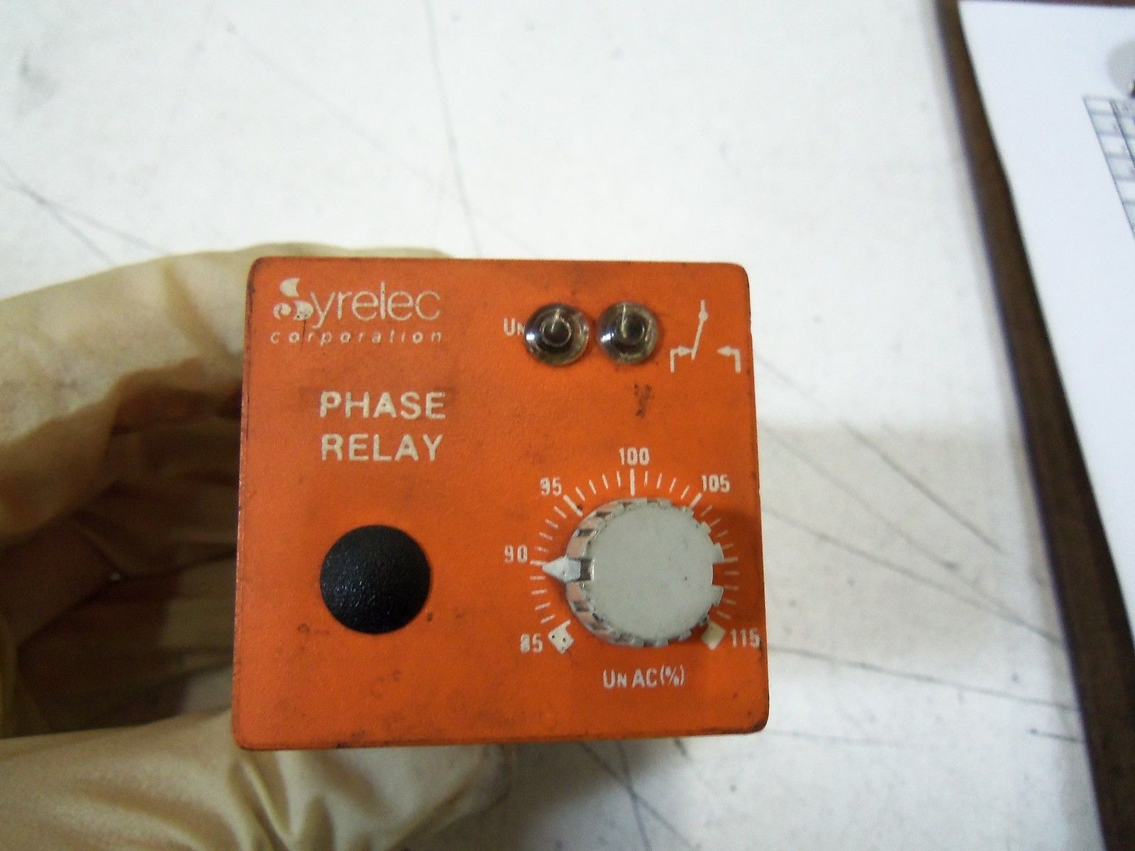 SYRELEC PWR.U440 RELAY *USED*