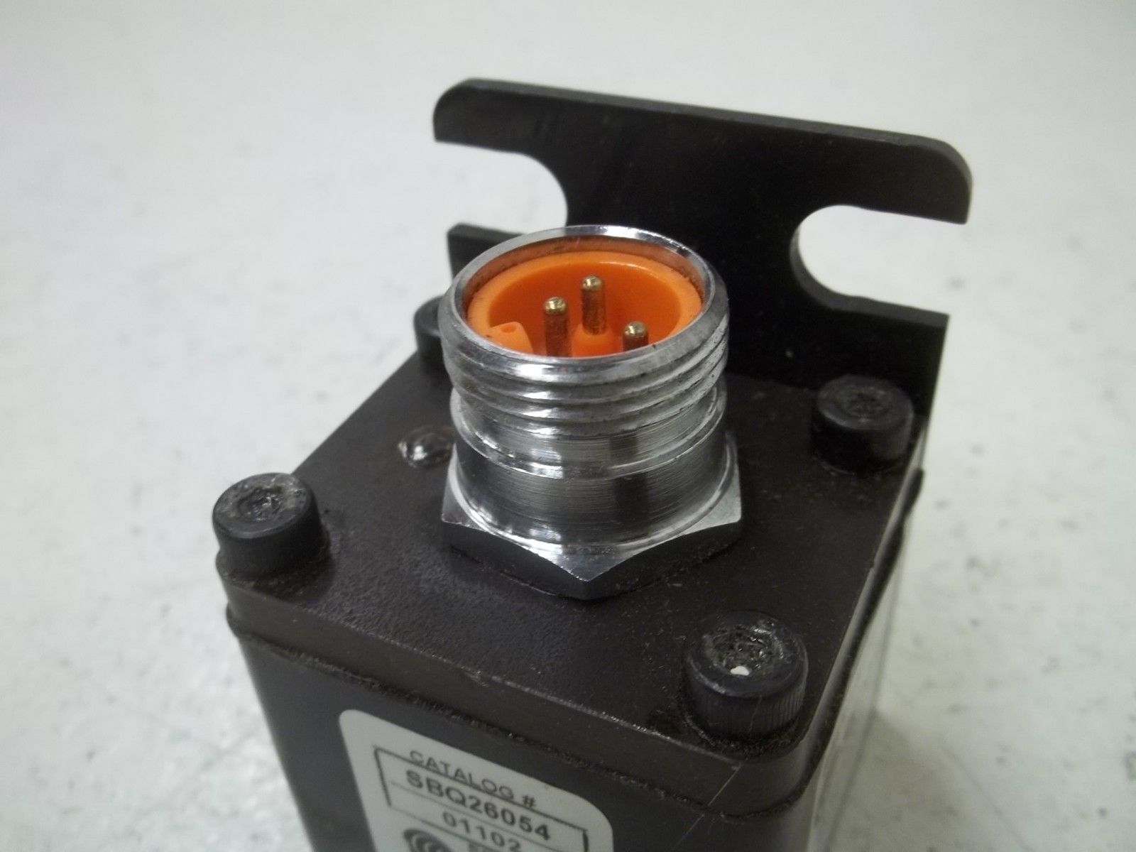 SYRON SBQ26054 BAR SENSOR STEEL FACE UNMP