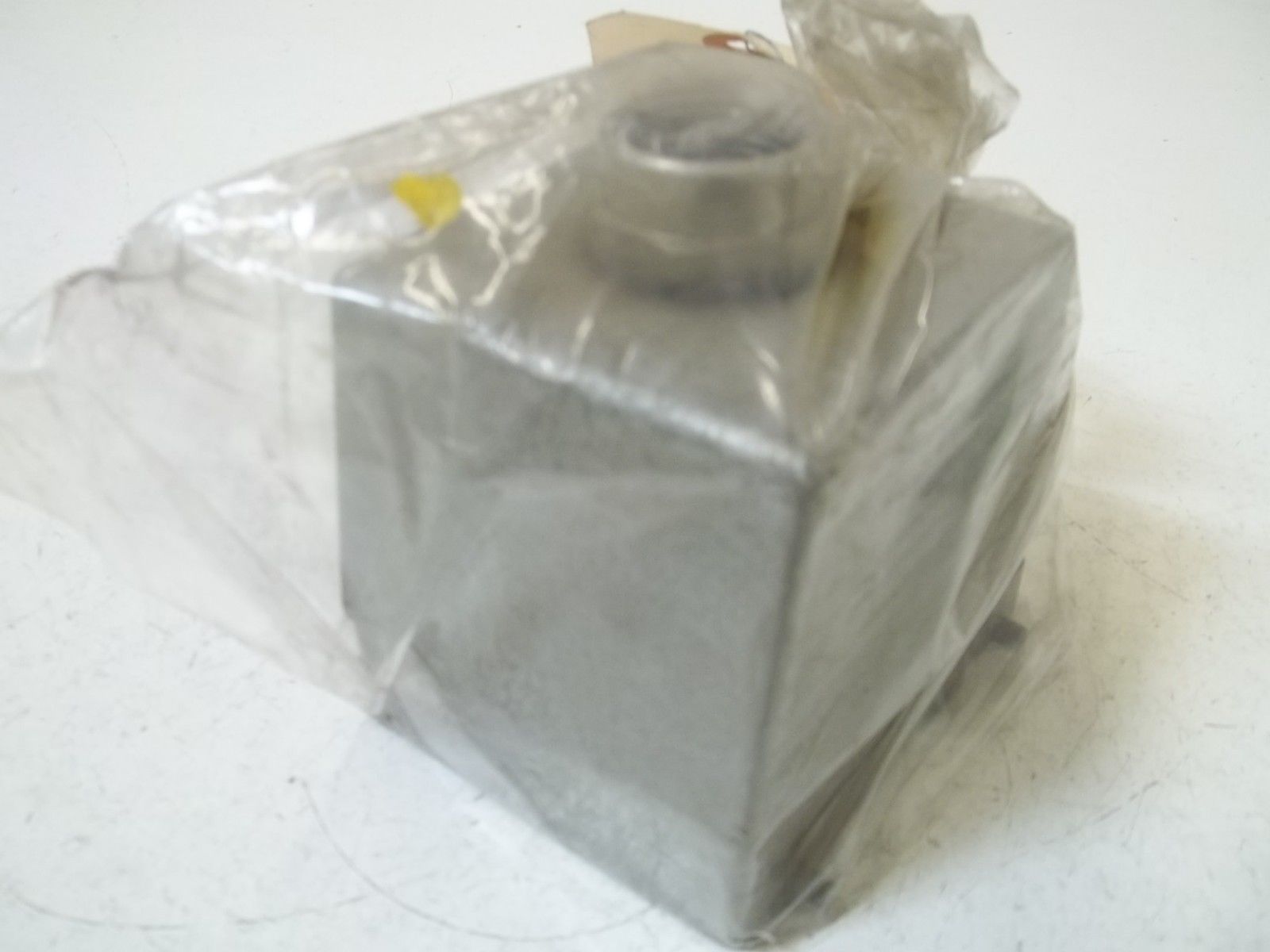 T & B TH232A *NEW NO BOX*