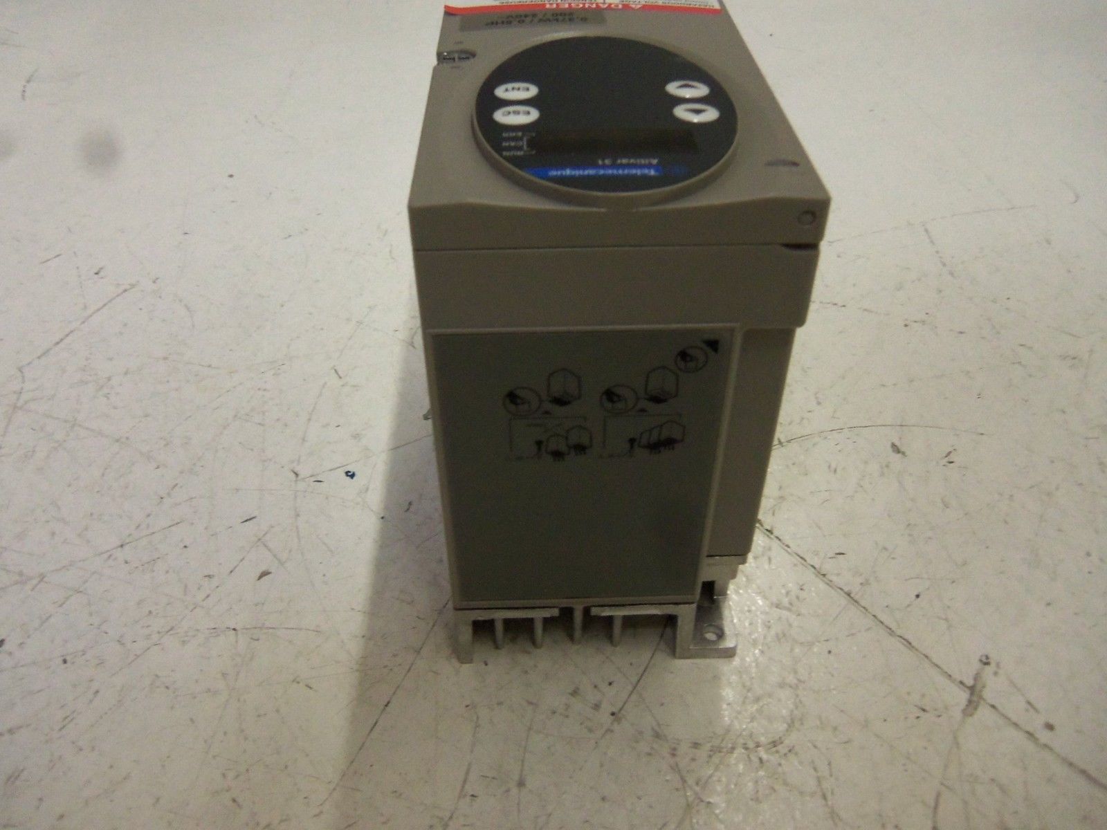 TELEMECANIQUE ATV31H037M2 SPEED DRIVE NSMP