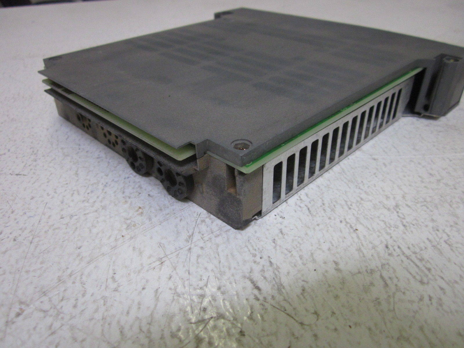 TELEMECANIQUE AXT200 COUNTER MODULE TSXAXT200  UNMP