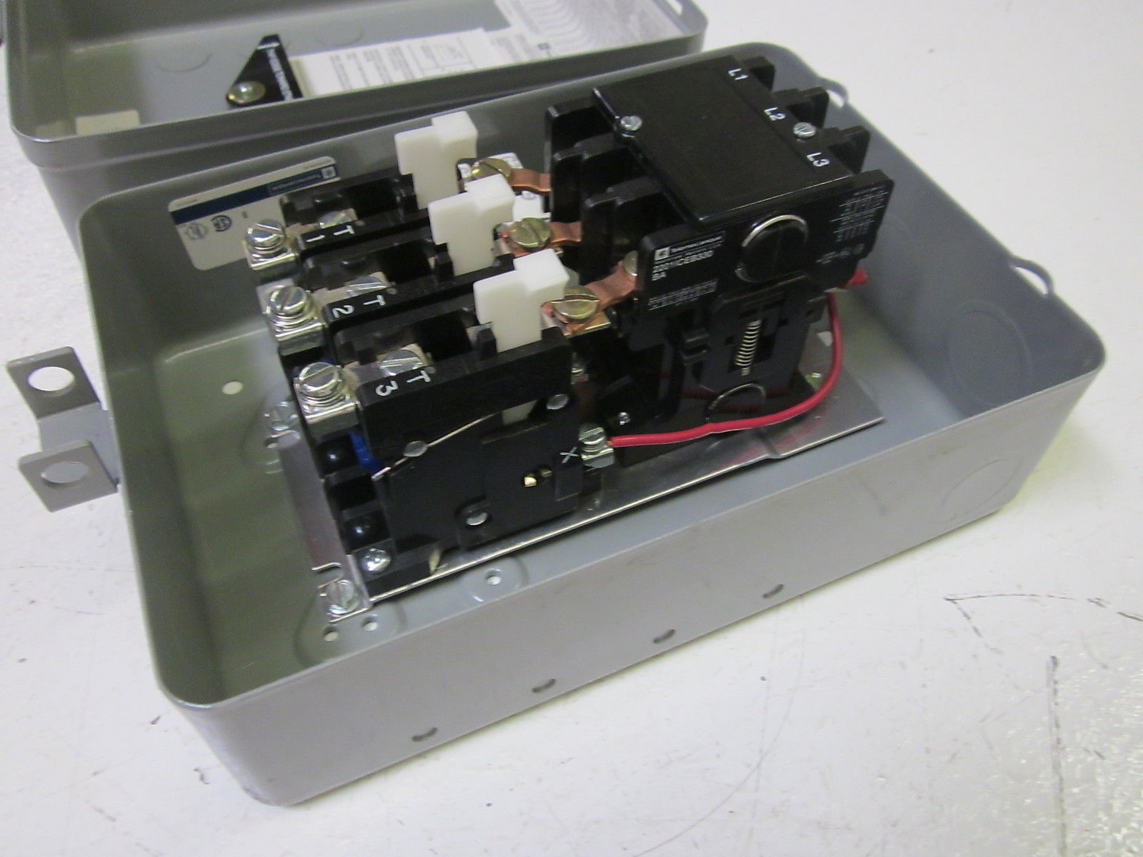 TELEMECANIQUE ICEB330BB 9F9220 B  STARTER  ENCLOSURE  NSNP