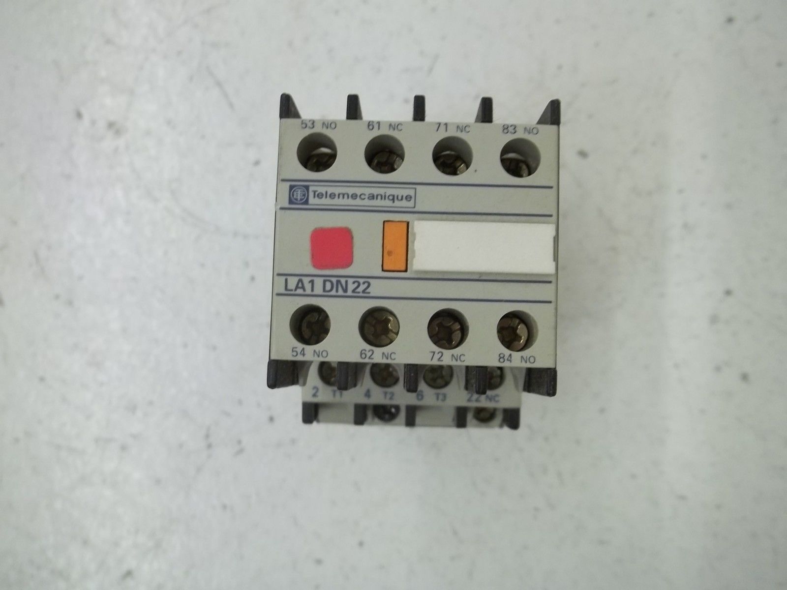 TELEMECANIQUE LA4DB1B W/ LA1DN22 24V UNMP