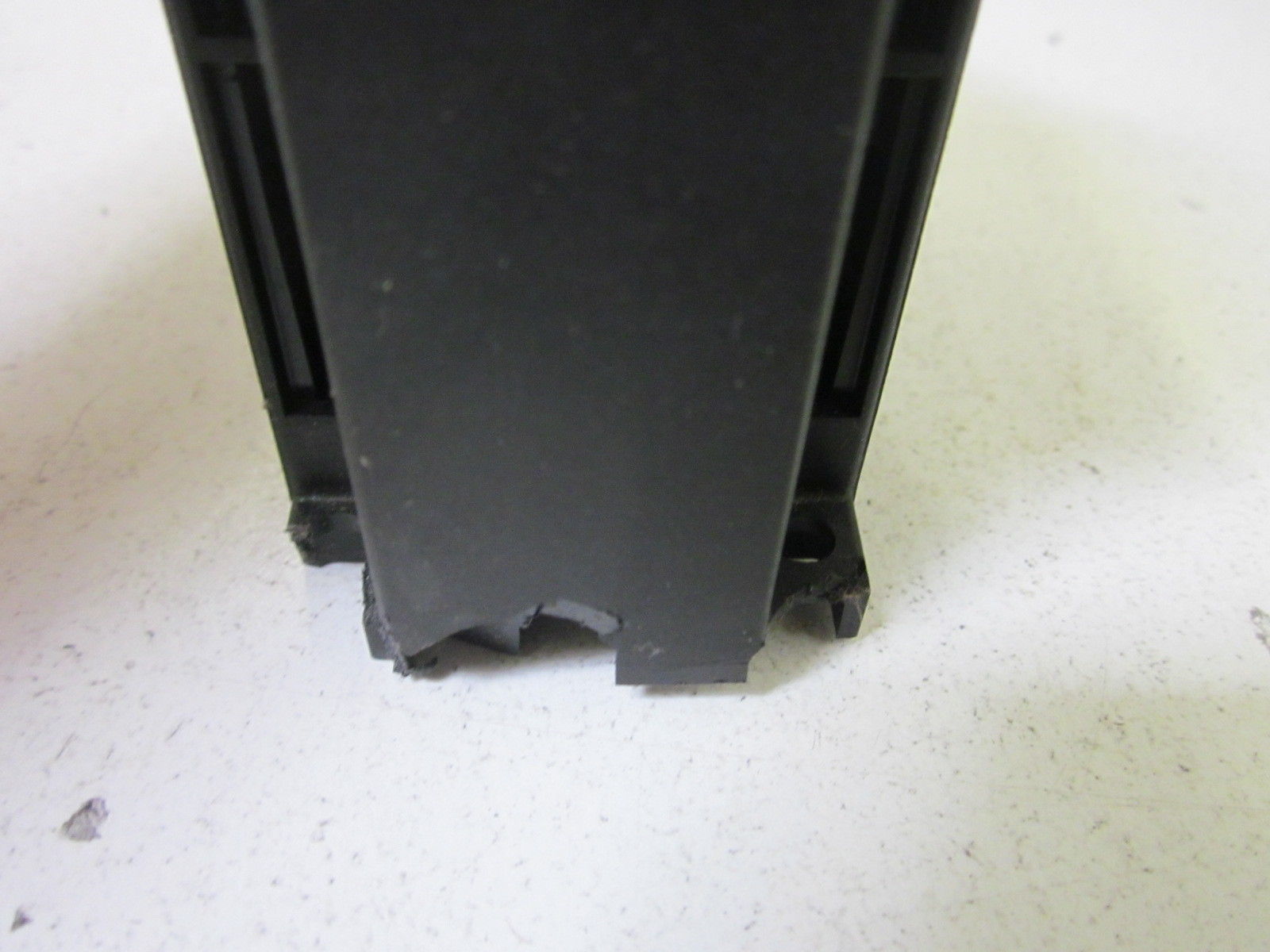 TELEMECANIQUE LP1D0910 24V (CRACK) NSNP