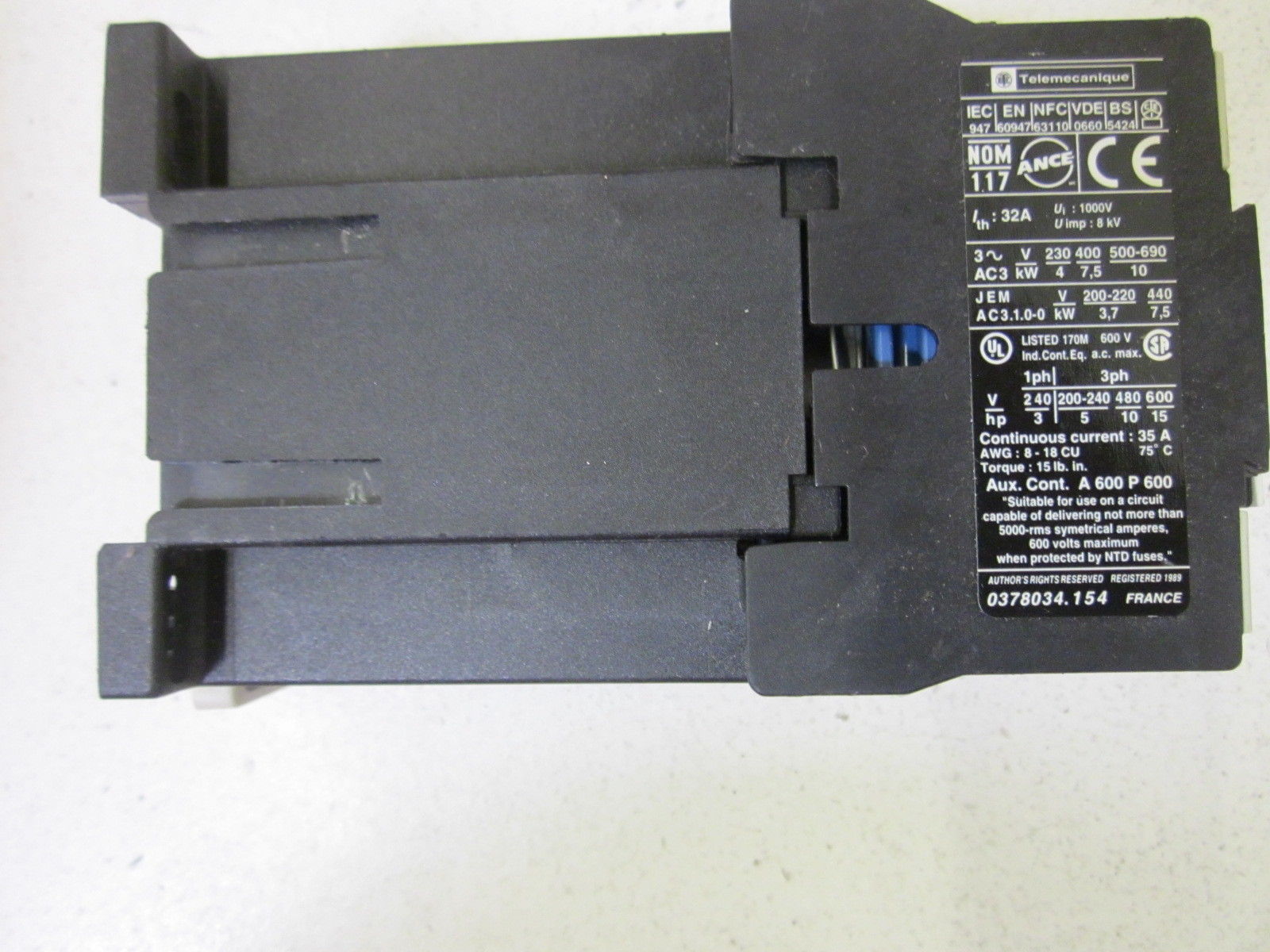 TELEMECANIQUE LP1D810 24V NSNP