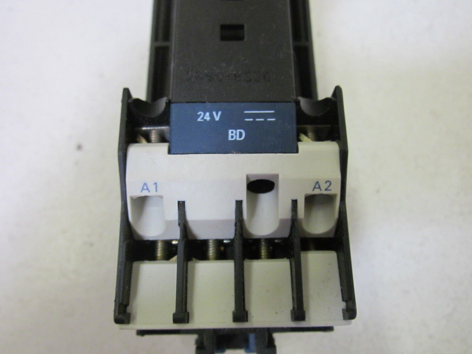 TELEMECANIQUE LP1D810 24V NSNP