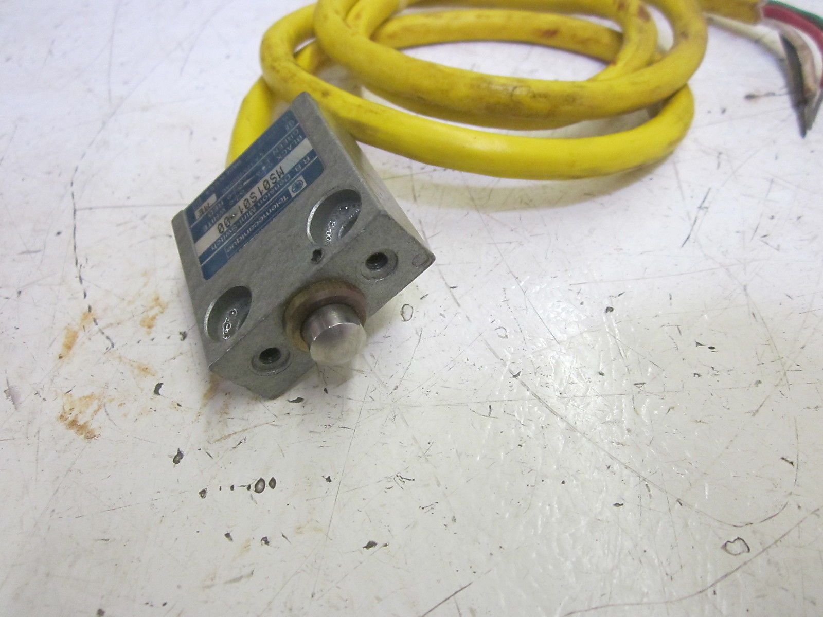 TELEMECANIQUE MS01S01-00 R.B. DENSION MINI-SWITCH 125/250VAC UNMP