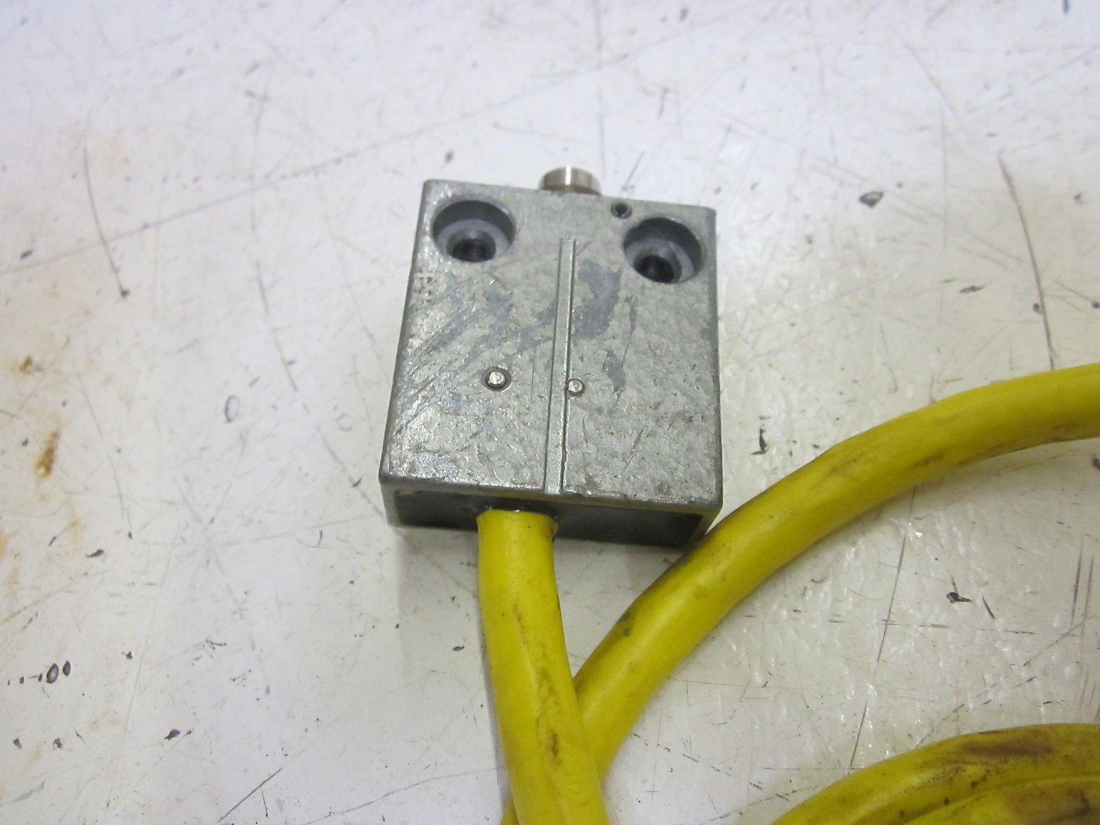 TELEMECANIQUE MS01S01-00 R.B. DENSION MINI-SWITCH 125/250VAC UNMP