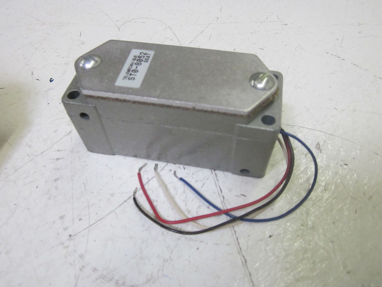 TELEMECANIQUE ST0-8052 LIMIT SWITCH UNMP