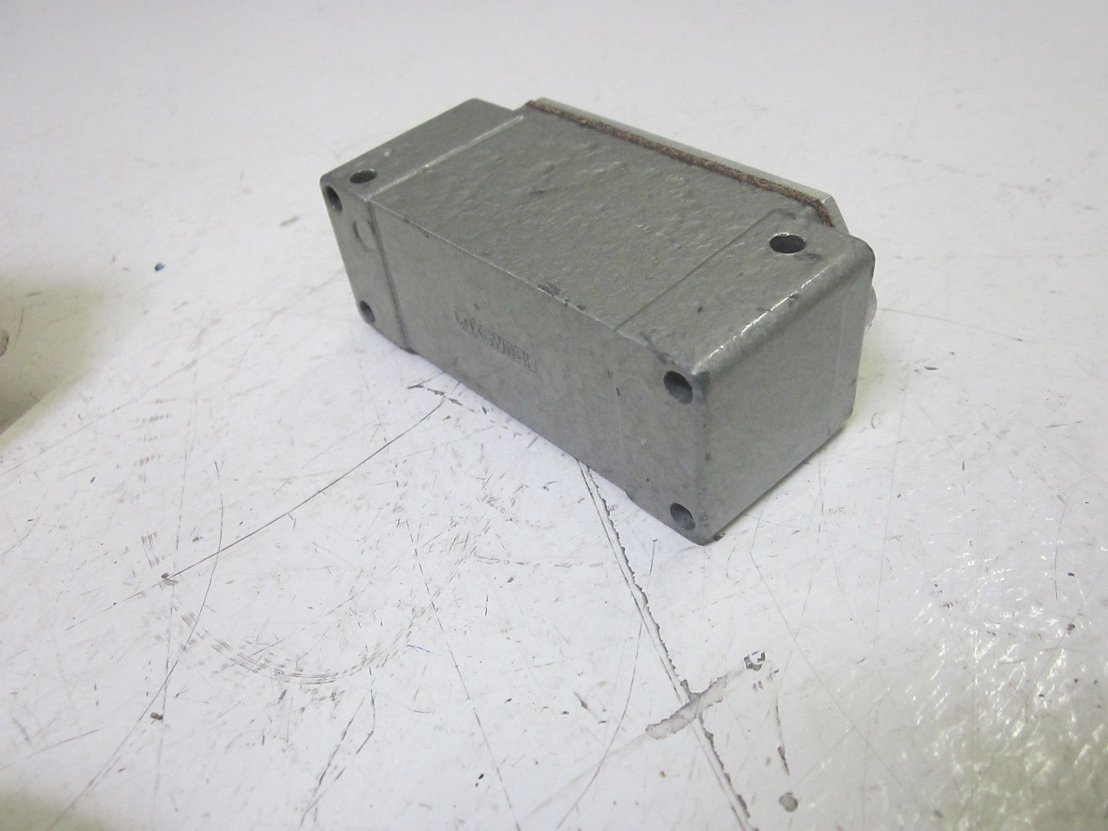 TELEMECANIQUE ST0-8052 LIMIT SWITCH UNMP