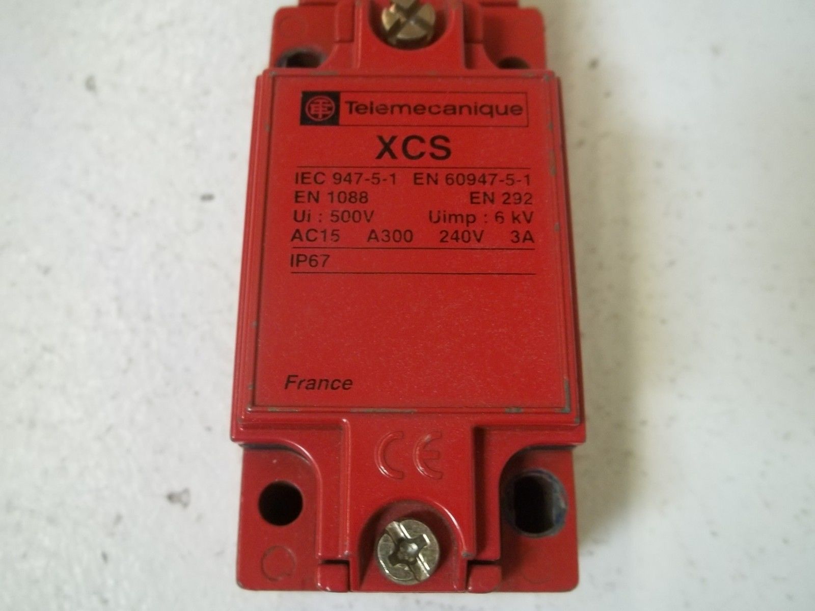 TELEMECANIQUE XCS-A803 SAFETY LIMIT SWITCH UNMP