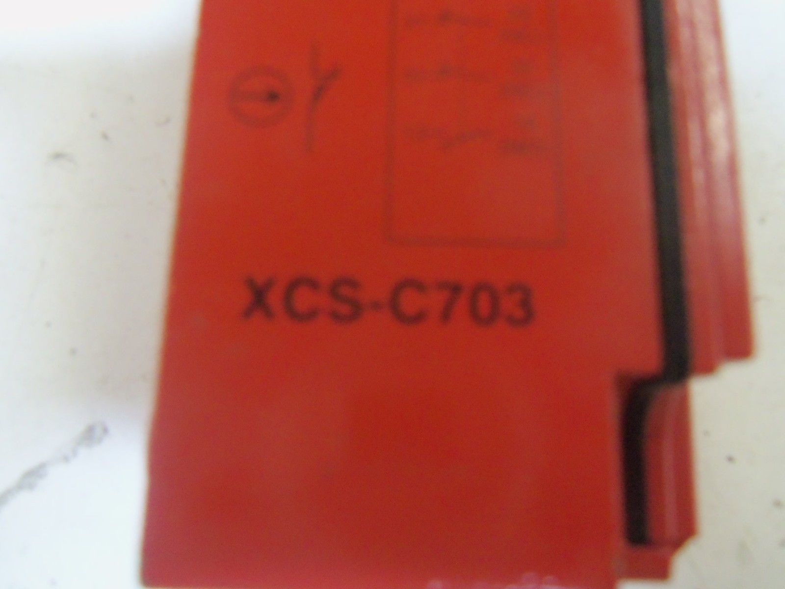 TELEMECANIQUE XCS-C703 LIMIT SWITCH NSNP