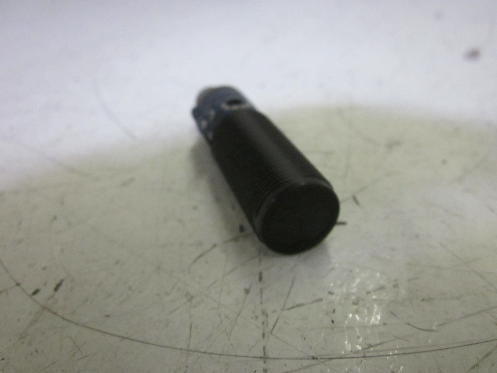 TELEMECANIQUE XU5B18PP340D PHOTOELECTRIC SENSOR 12-24V UNMP