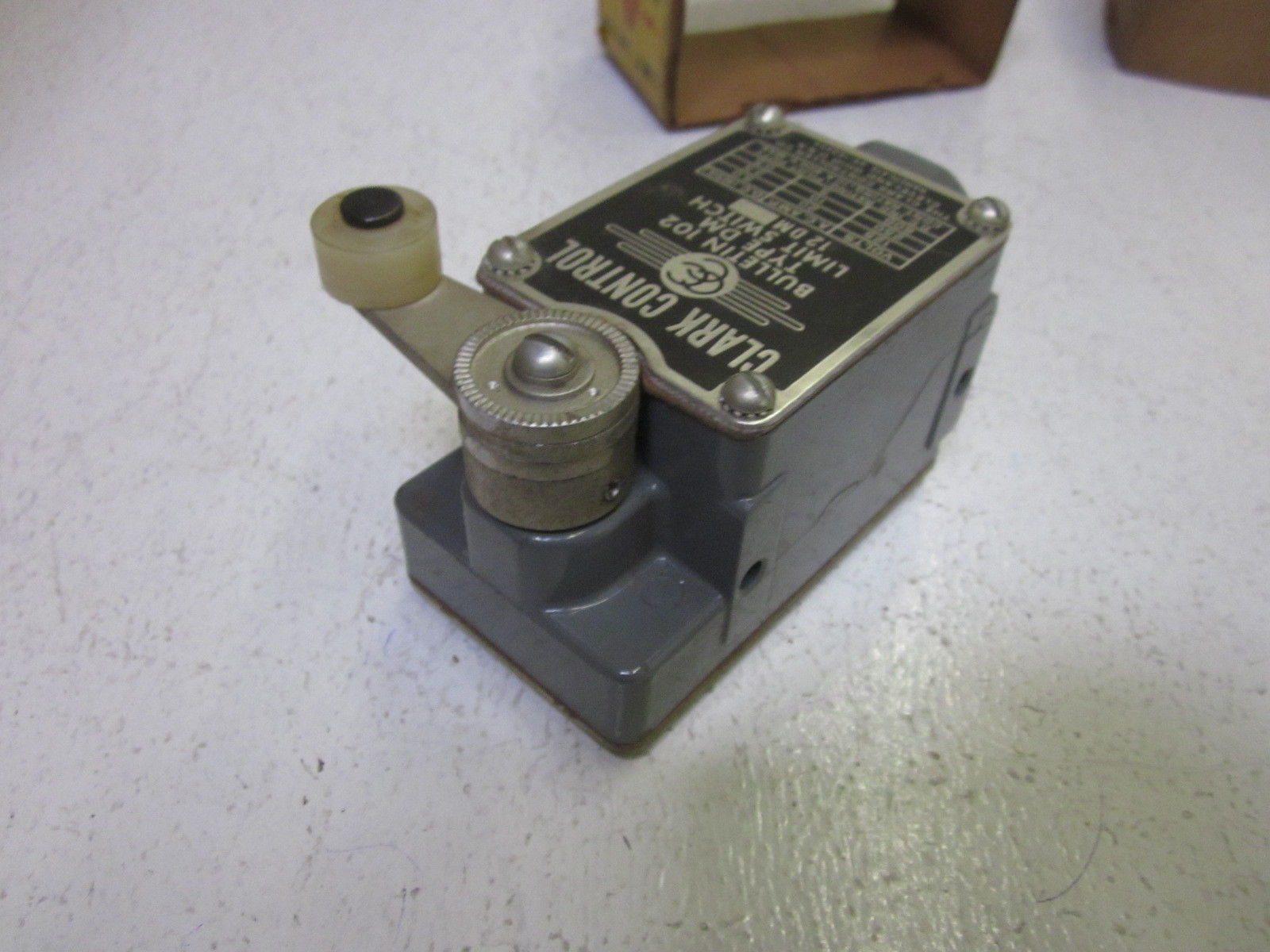 THE CLARK CONTROLLER CO. 12DM-L 600V LIMIT SWITCH NSMP