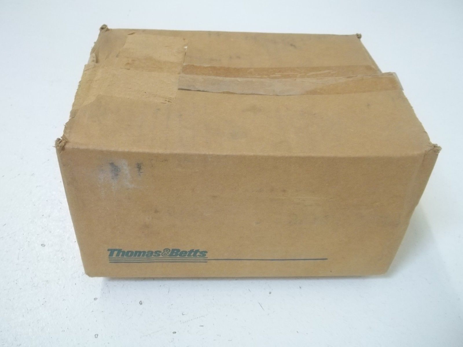 THOMAS & BETTS 5348 2-1/2" CONDUIT CONNECTOR 45-DEGREE ANGEL *NEW IN BOX*
