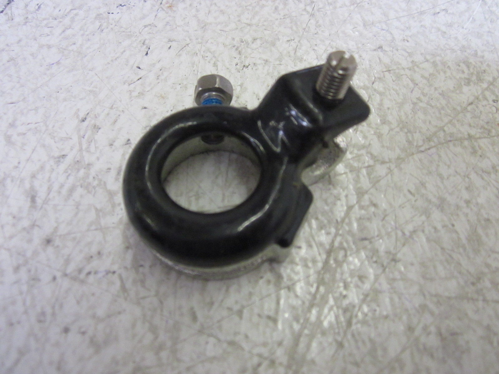 THOMAS & BETTS LOT OF 11 H050-TB 1/2" HUB NSMP