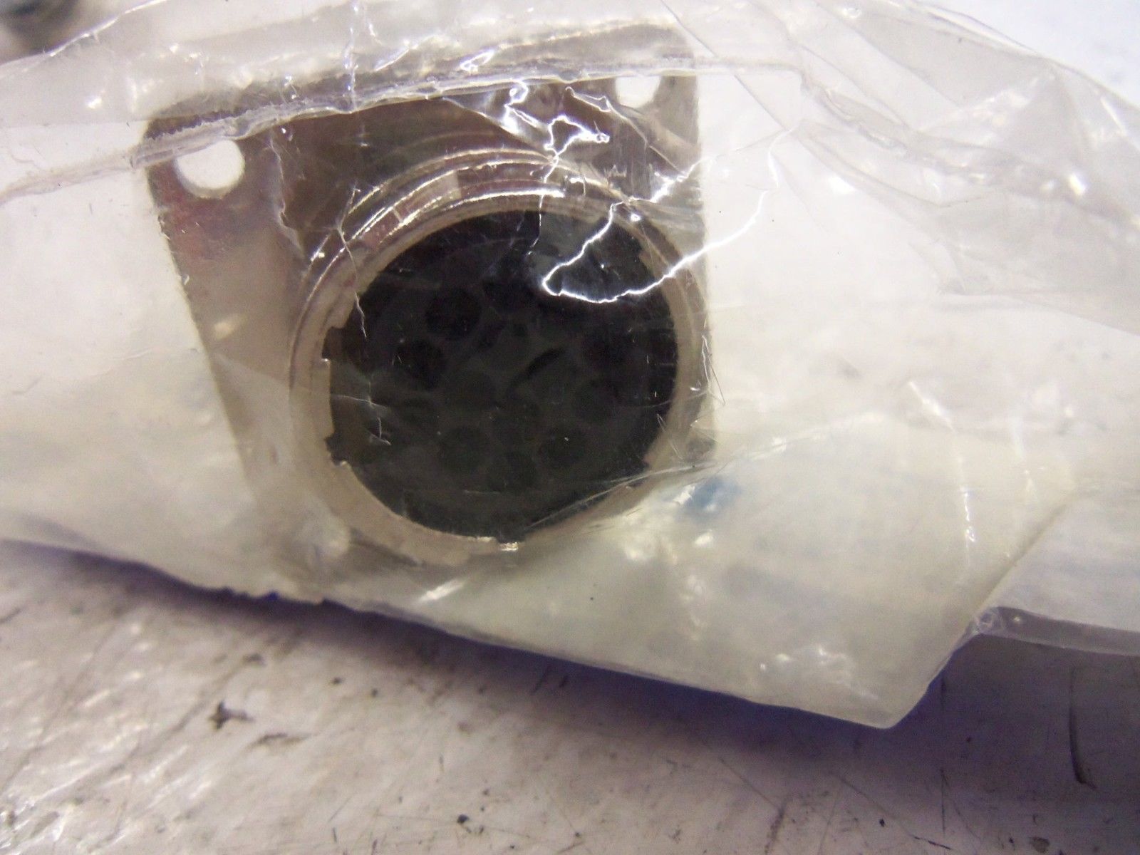 THOMAS & BETTS M1731-S14 CONNECTOR  NSMP