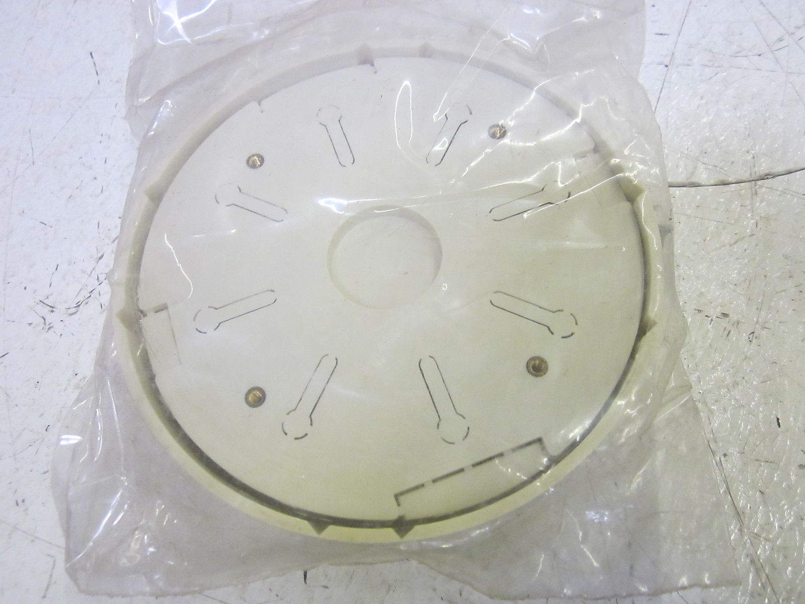 THOMAS & BETTS SRJB-1R ROUND JUNCTION BOX 1" NSMP