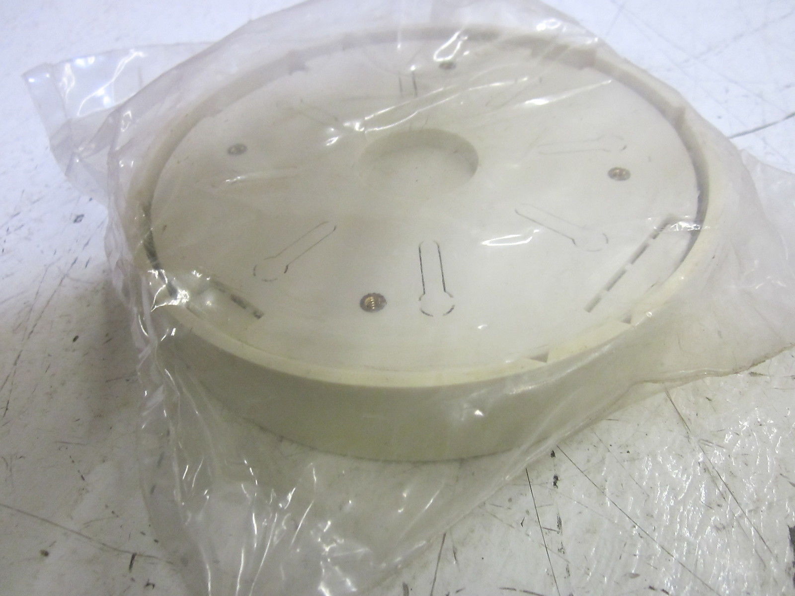 THOMAS & BETTS SRJB-1R ROUND JUNCTION BOX 1" NSMP