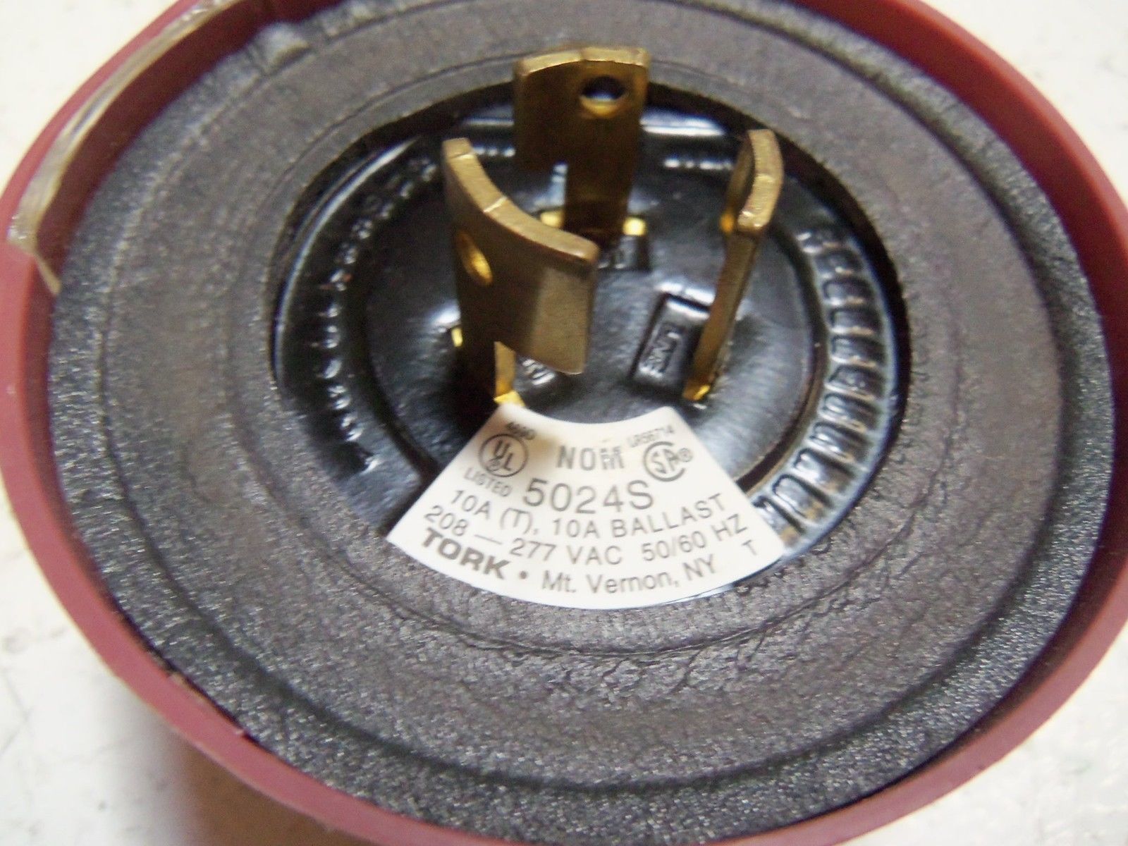 TORK 5024S PHOTOCONTROL TURN LOCK PLUG UNMP