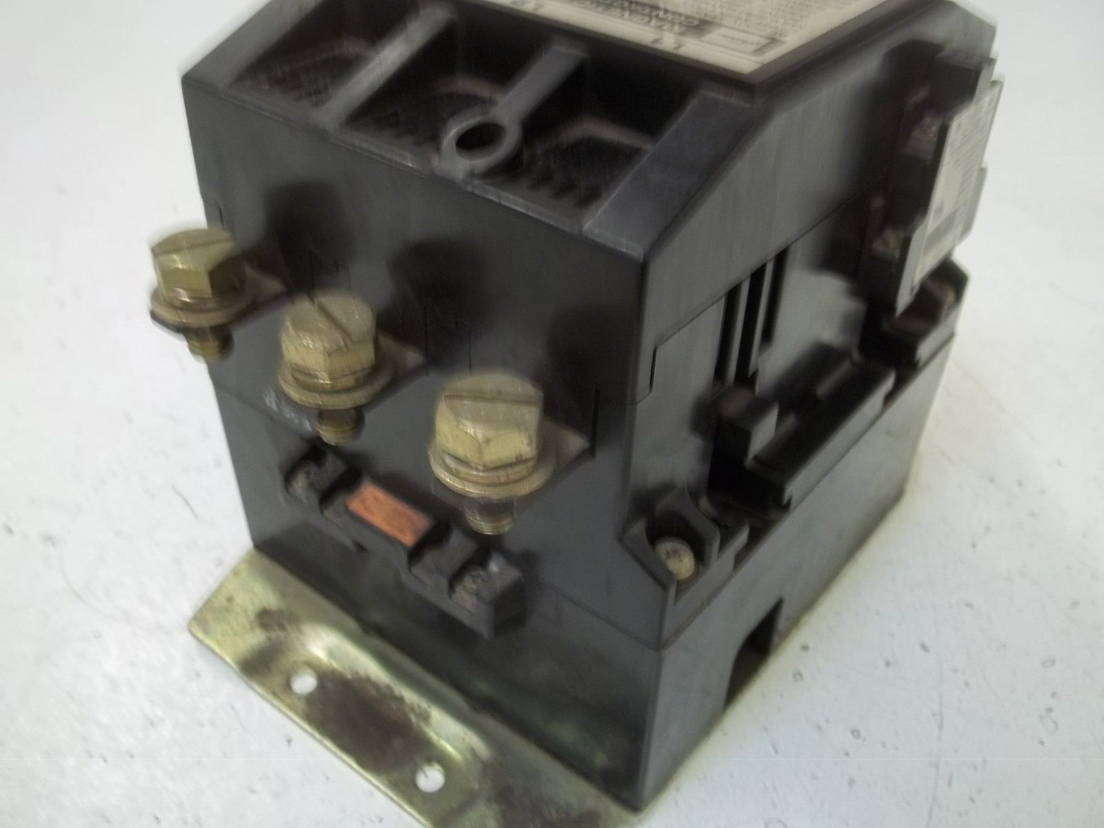 TOSHIBA  CORP. C-180E MAGNETIC CONTACTOR 115-120V SIZE 4+UNMP