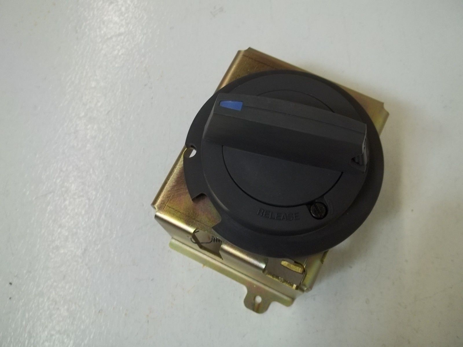 TOSHIBA ZNHVE22 HANDLE OPERATING MECHANISM NSMP