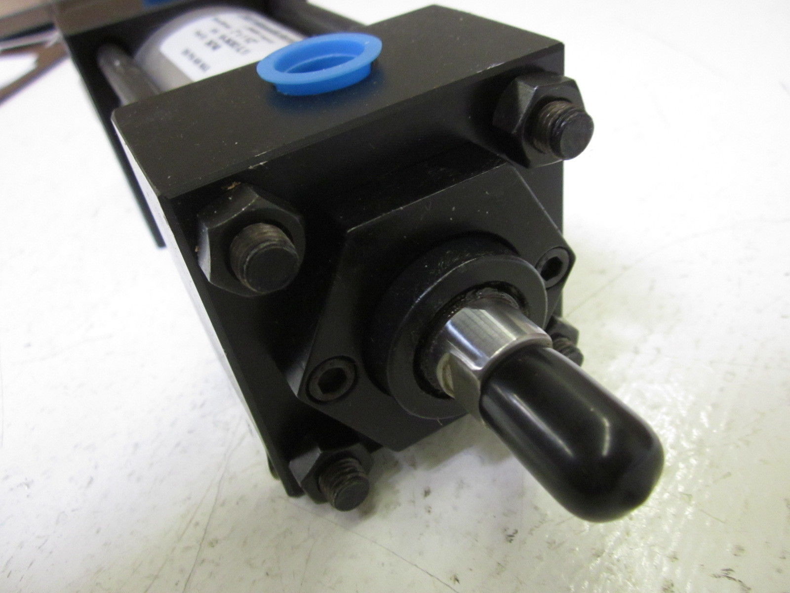 TRD MANUFACTURING 36740 PNEUMATIC CYLINDER 2"X1-1/2" NSNP