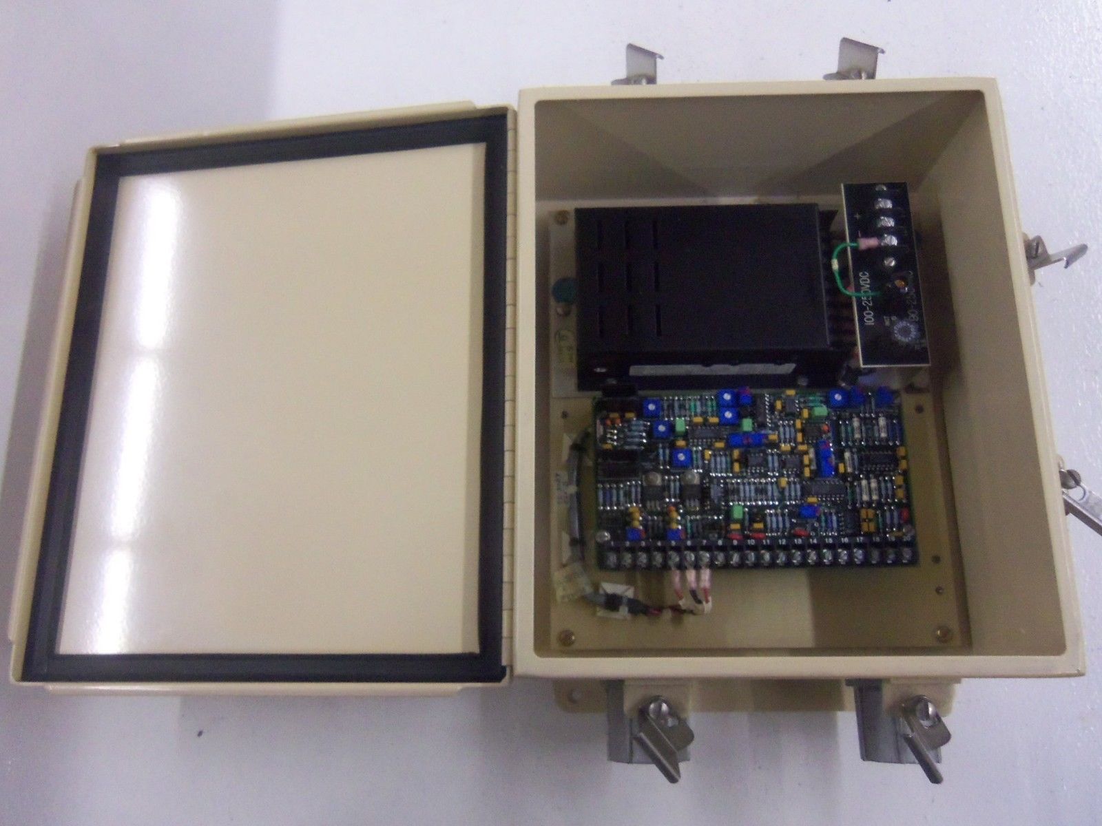 TRI-SEN M305 SERVO CONTROL SYSTEM UNMP