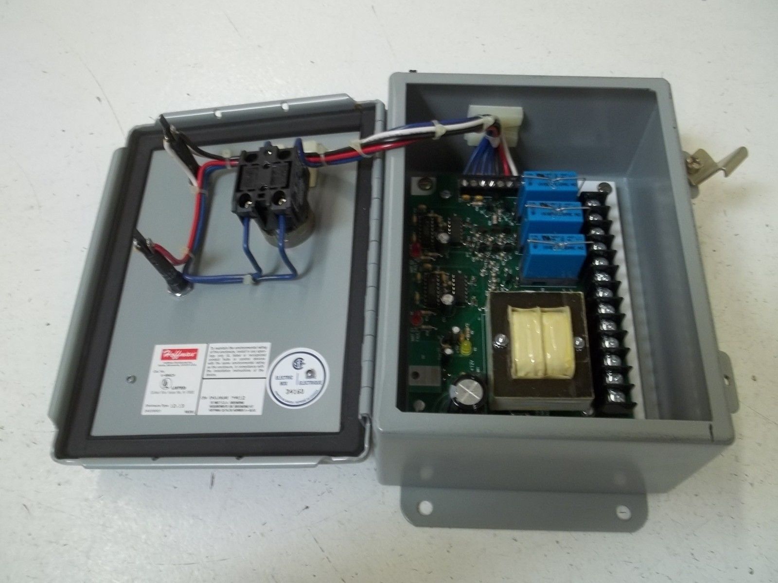 TRIAD CONTROLS , INC. TR-01 UNMP