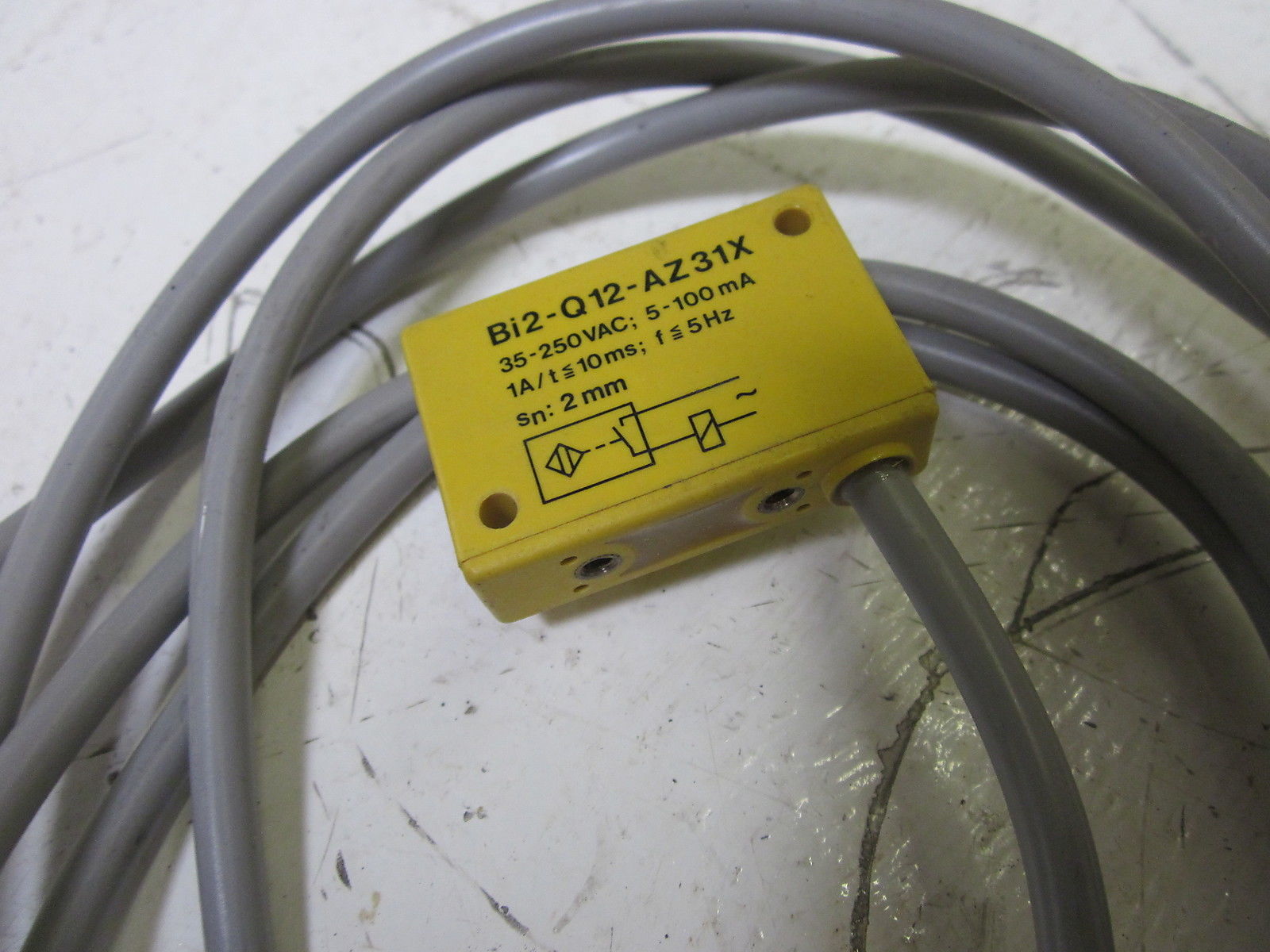 TURCK BI-2-Q12-AZ31X PROXIMITY SWITCH 35-250VAC UNMP