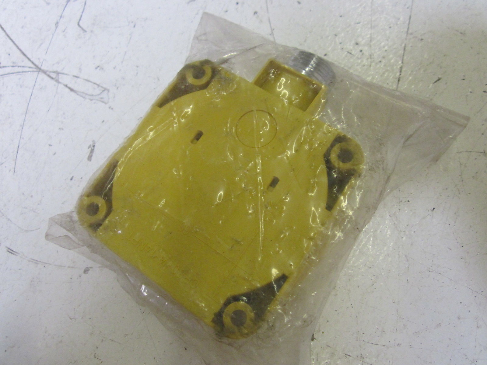 TURCK BI40-CP80-FZ3X2-B1131 20-250VAC NSMP