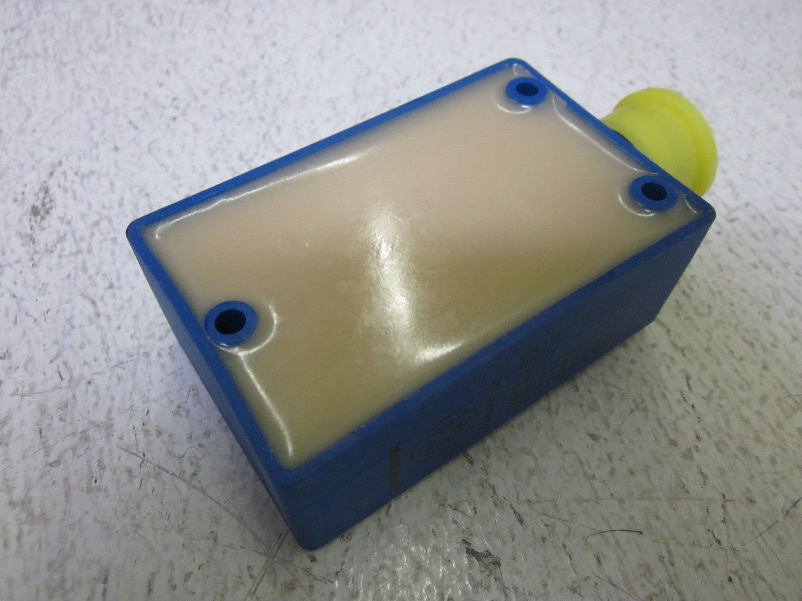 TURCK MULTIBOX VB4X1N-CS12 NSNP